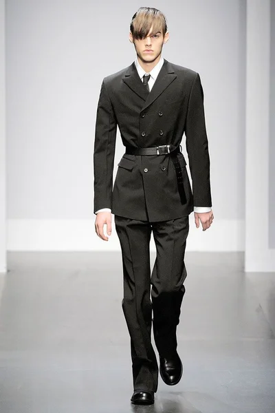 Look 32
